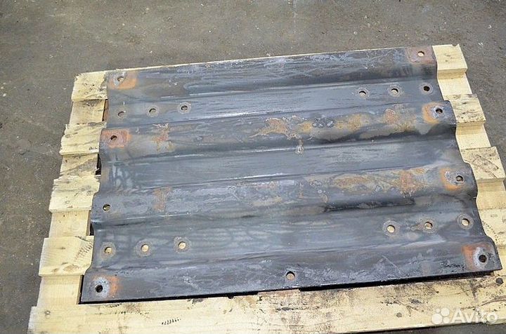 Пластина под сцепное устройство (седло) MAN TGX 18.440 (01.07)