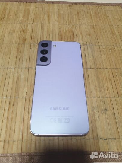 Samsung Galaxy S22, 8/128 ГБ