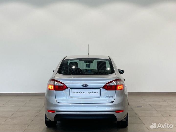 Ford Fiesta 1.6 МТ, 2015, 215 000 км