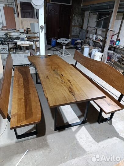 Стол со скамейками