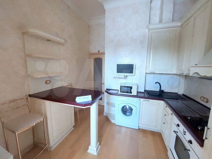 2-к. квартира, 33 м², 3/3 эт.