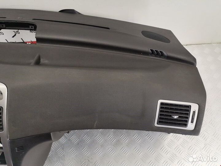 Торпедо (панель передняя) для Peugeot-Citroen 307