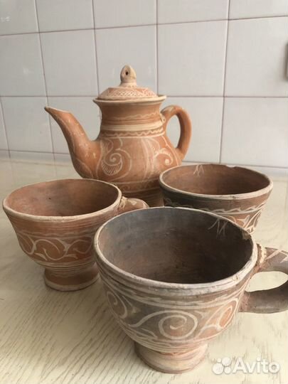 Глиняный кувшин