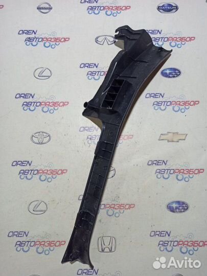 Накладка на порог салона задняя правая Subaru