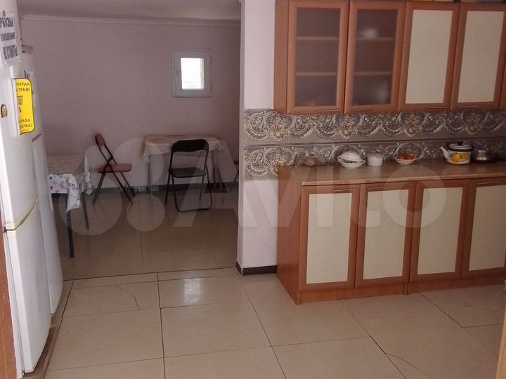 Комната 12 м² в 6-к., 1/2 эт.