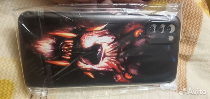 Чехол на телефон
