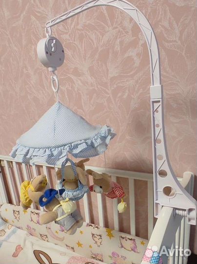 Мобиль на кроватку музыкальный