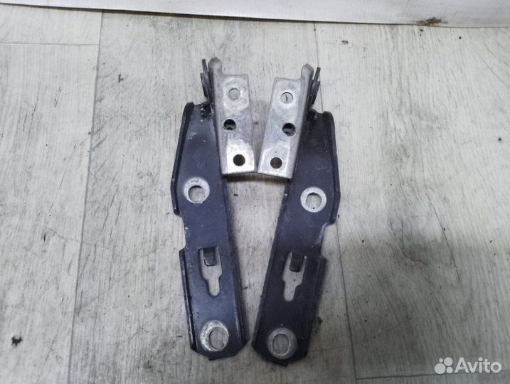 Петли капота Audi A4 8EC BPW 2006