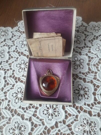 Часы кулон винтажные