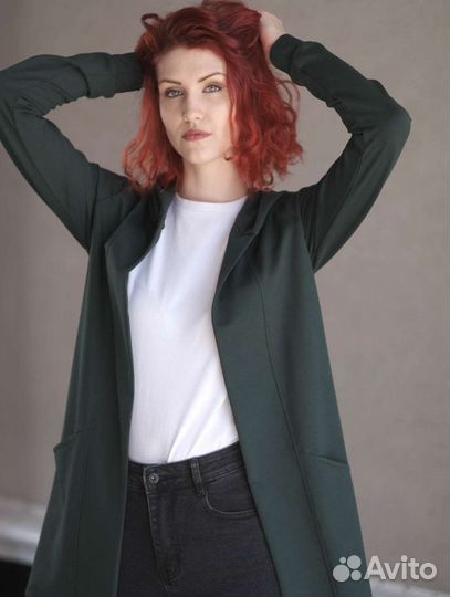 Женская мантия с капюшоном