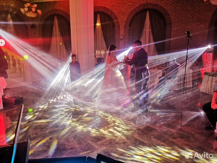 Концертный свет, тяжелый дым и холодные фонтаны