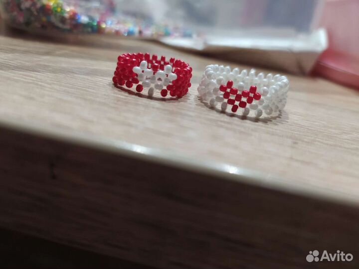 Украшения из бисера