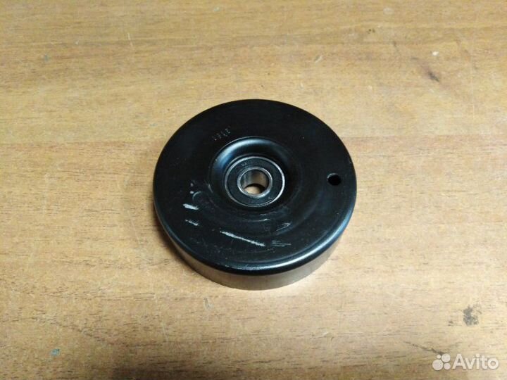 Ролик натяжной приводного ремня Mercedes-Benz