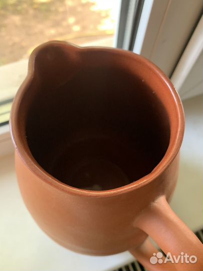 Глиняный кувшин-крынка