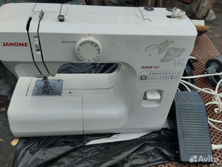 Швейная машина Janome бу