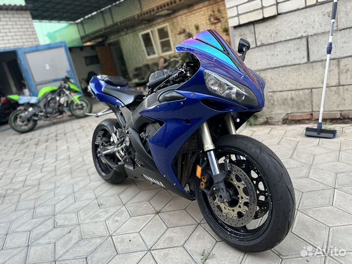 Yamaha YZF R1