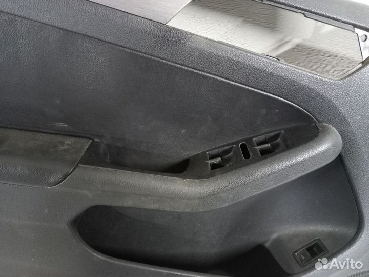 Обшивка двери передней левой Volkswagen Jetta VI