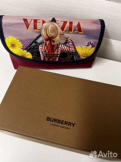 Новые солнцезащитные очки Burberry