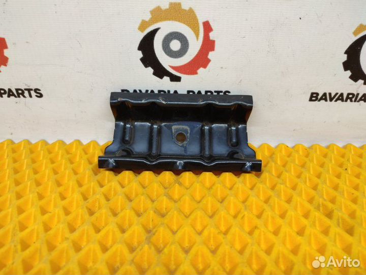 Крепление аккумулятора Bmw 7 F01 3.0 N54 2011