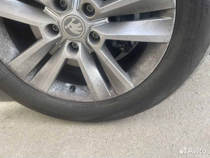 Yokohama BluEarth AE50 215/65 R17