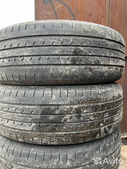 Goodyear EfficientGrip SUV 215/60 R17 96H