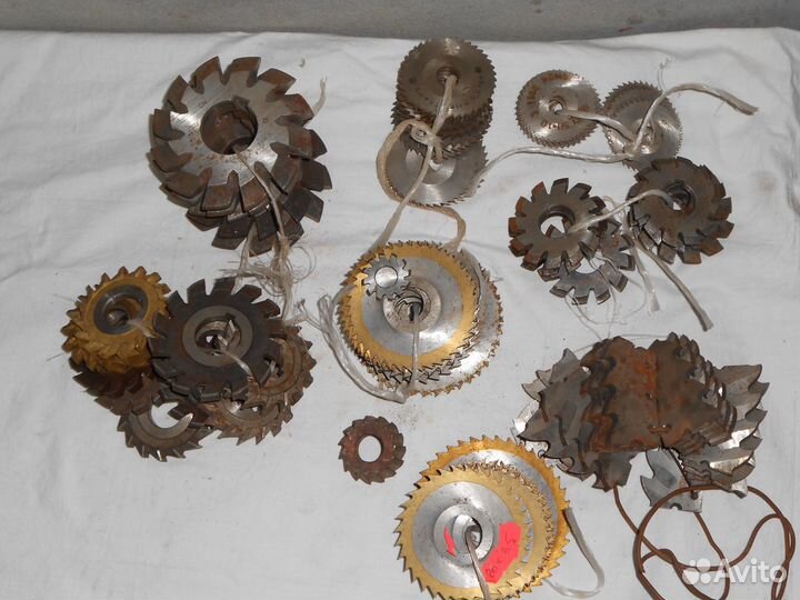 Инструмент токарный