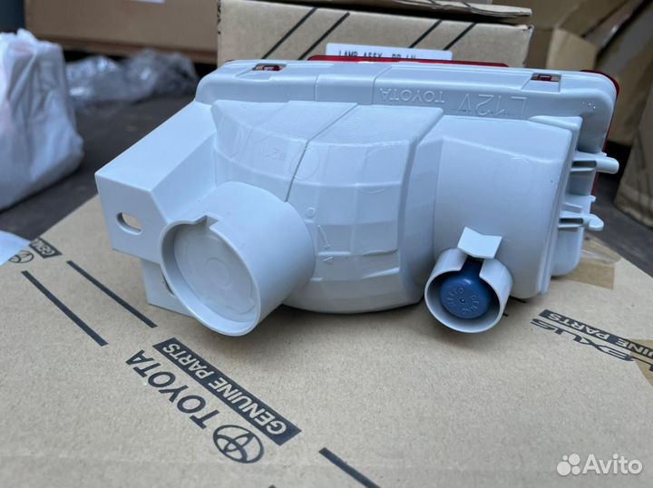 Фонарь противотуманный toyota Land Cruiser Prado