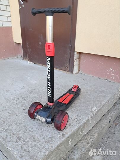 Самокат детский трехколесный