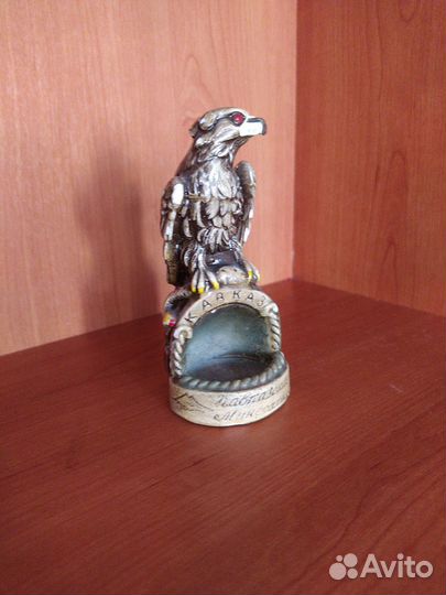 Статуэтка птицы