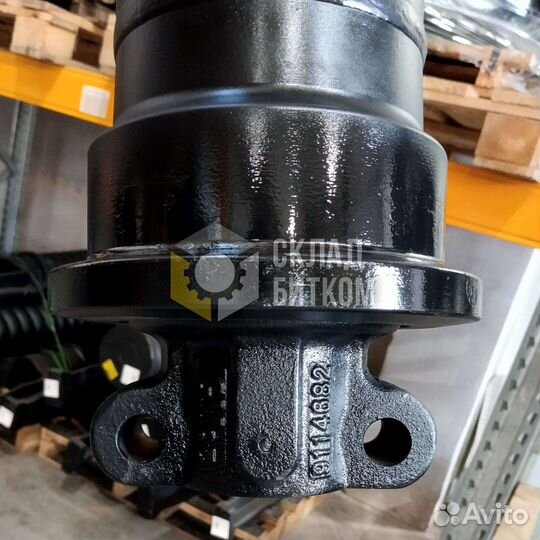 Каток опорный Hitachi ZX350K