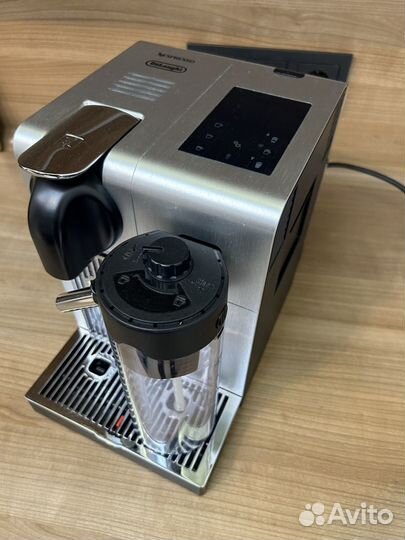 Кофемашина delonghi nespresso latissima pro