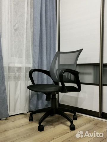 Офисное кресло Бюрократ, сетка, чёрный/серый