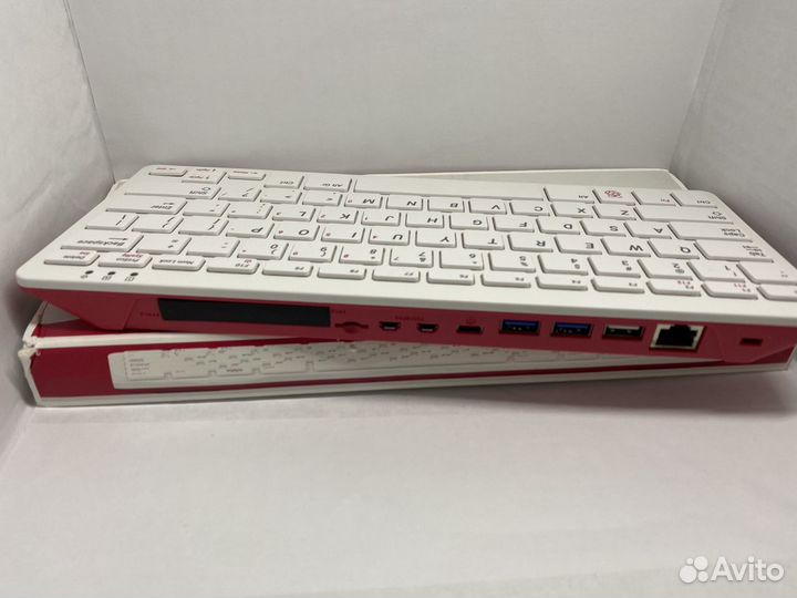 Raspberry pi 400 новые / 4gb + наклейки