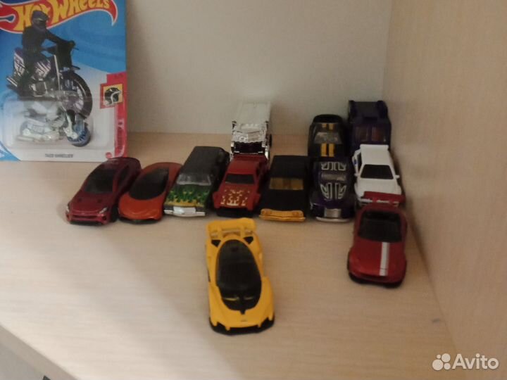 Машинки хотвилс