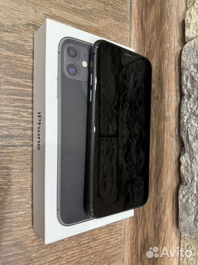 iPhone 11, 64 ГБ