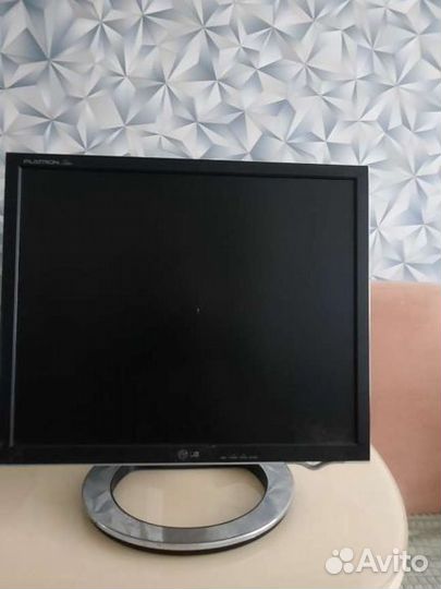 Монитор LG 17