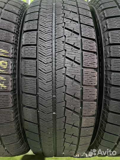 Bridgestone Blizzak VRX 215/65 R16 98Q