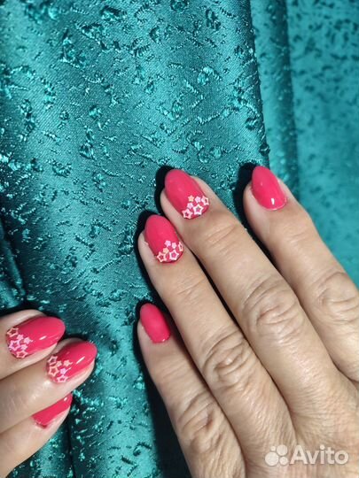 Нужна модель на маникюр