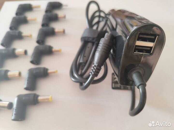 Универсальный автомобильный адаптер для ноутбуков