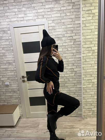 Спортивный костюм женский