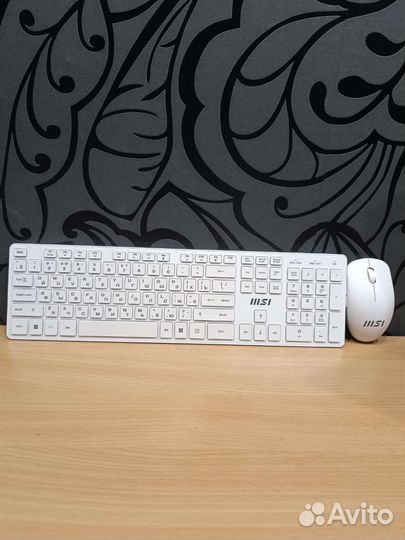 Беспроводная игровая клавиатура и мышь MSI