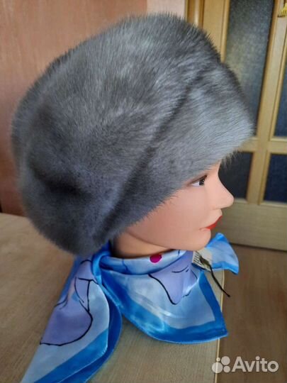 Шапка женская из голубой норки