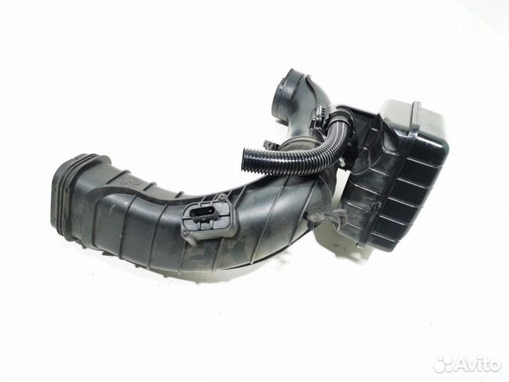 Патрубок воздушного фильтра BMW 5 F10/F11/GT F07