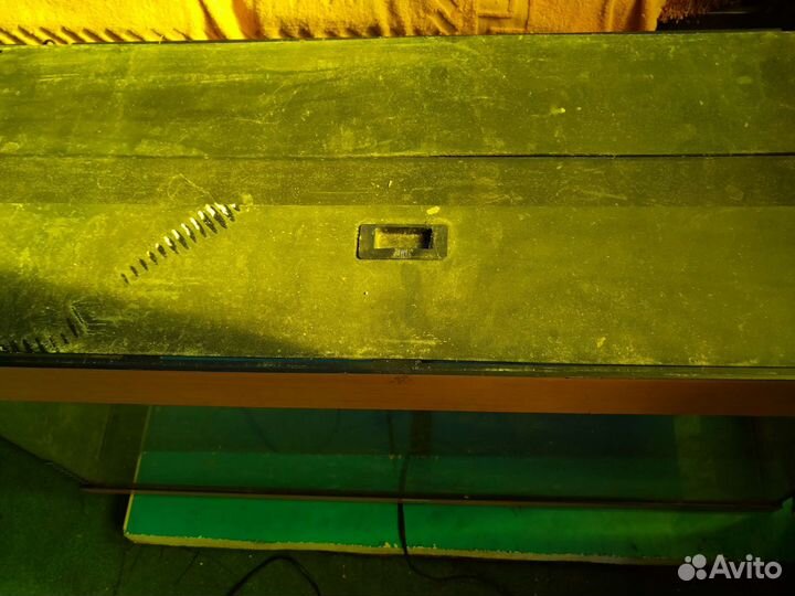 Аквариум с подсветкой и крышкой