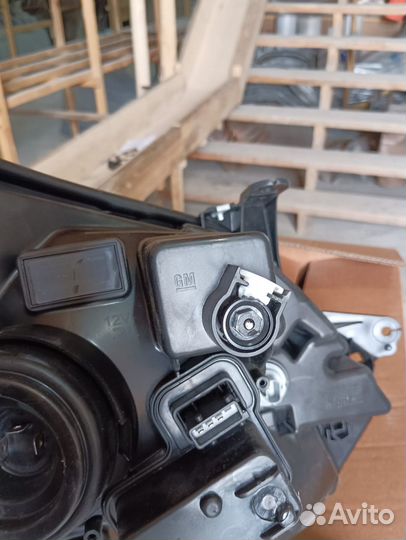 Chevrolet Cobalt фара передняя левая