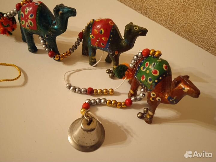 Подвеска декоративная верблюды