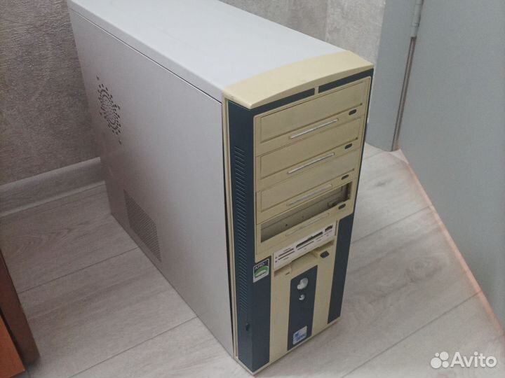 Монитор клавиатура мышка колонки компьютер