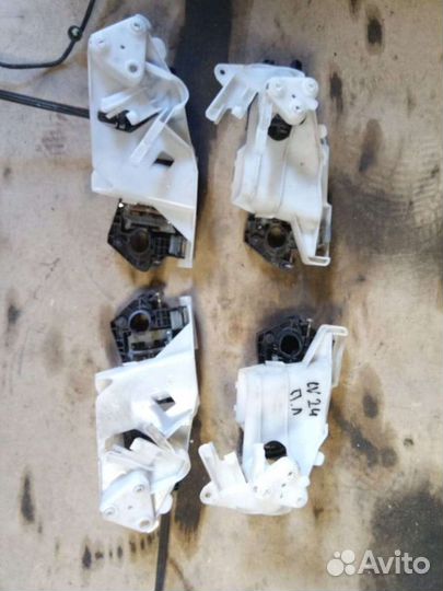 Кронштейн ручки двери Vw Passat B6