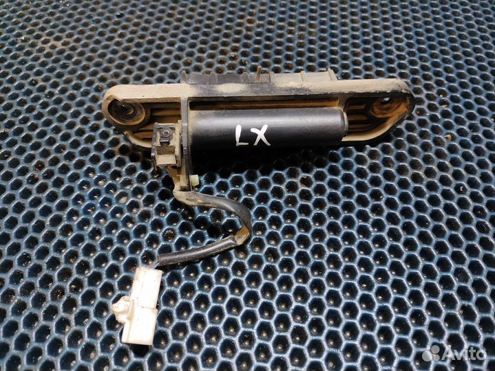 Кнопка багажника mitsubishi lancer 10