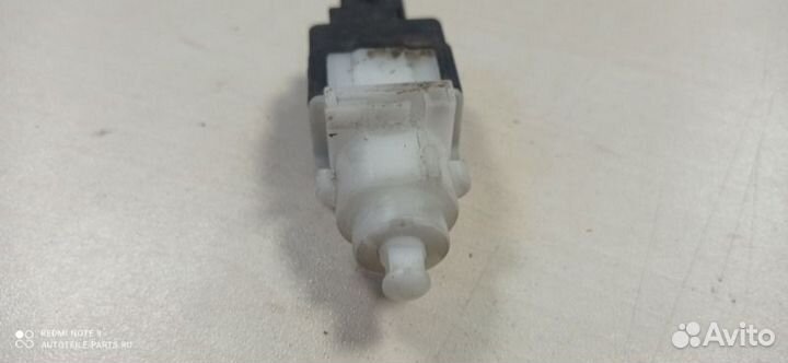 Датчик включения стопсигнала Fiat Doblo 3C 1.4 BZ